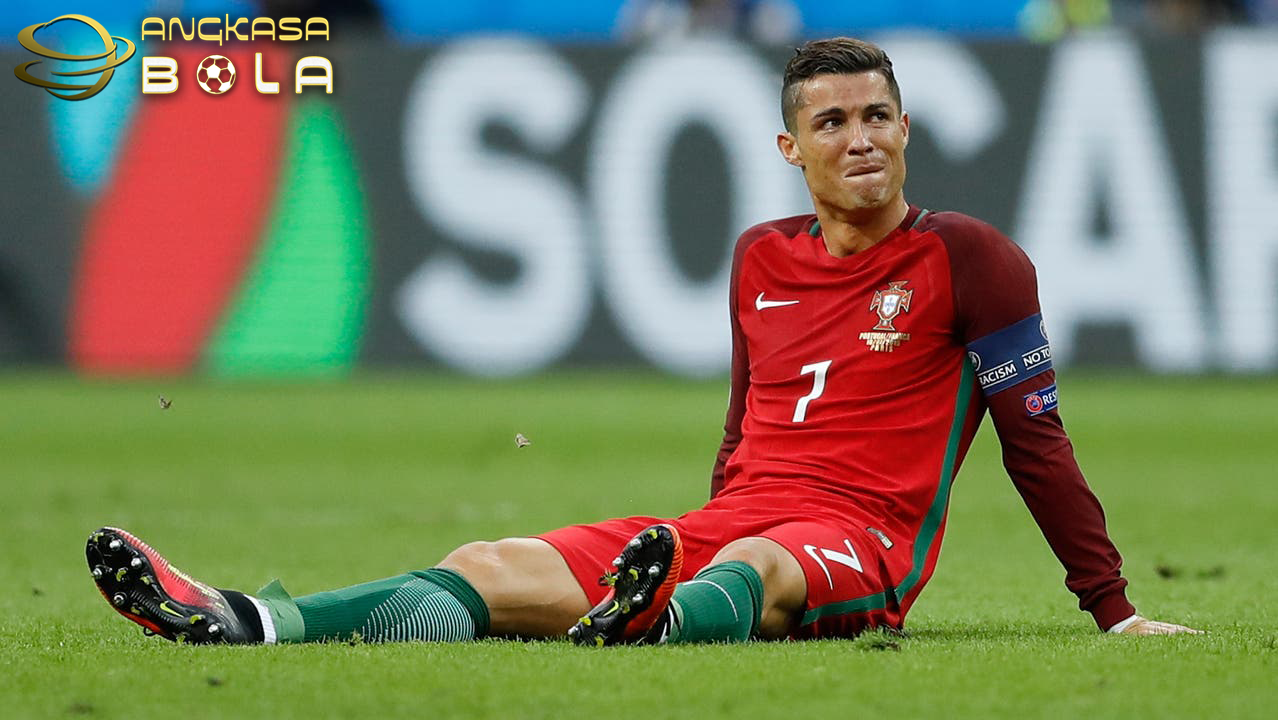 Cristiano Ronaldo Nangis Usai Gagal Tendang Penalti