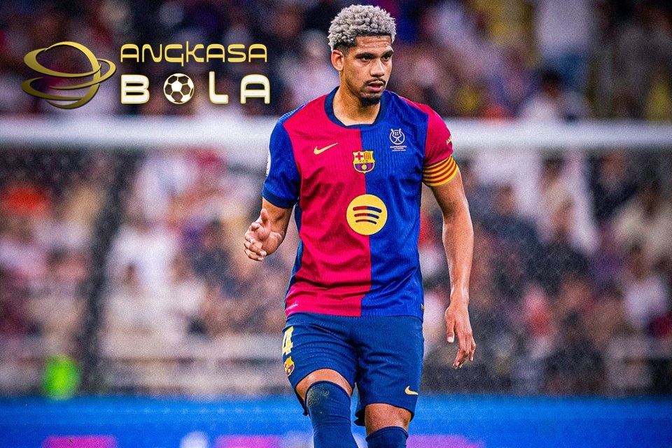 Deco Desak Ronald Araujo Bertahan di Barcelona, Juventus Gigit Jari